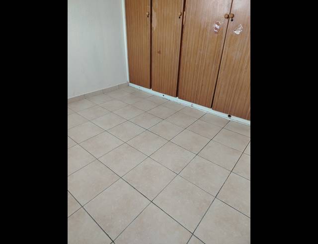 3 BEDROOM FLAT FOR SALE IN LENNOXTON